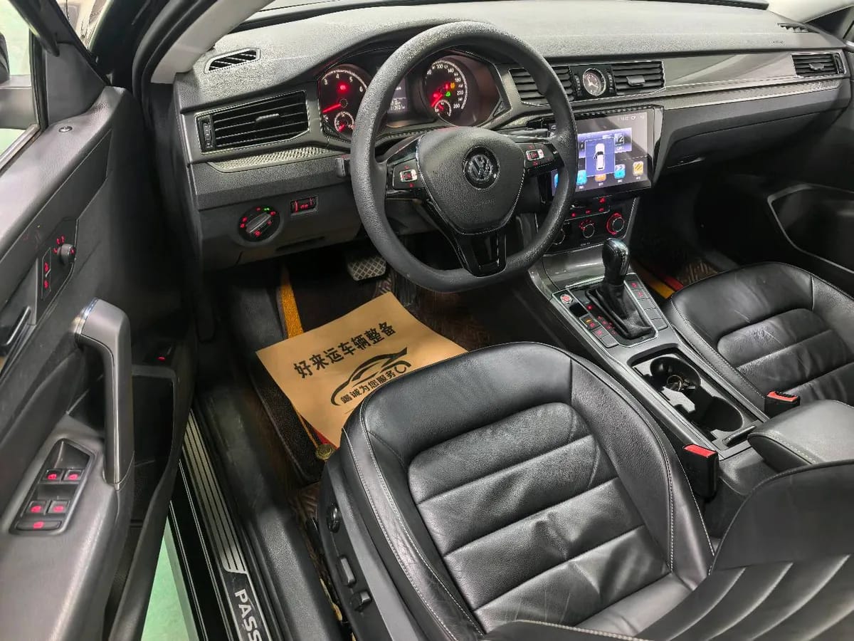 Volkswagen 2017 300TSI DSG 4