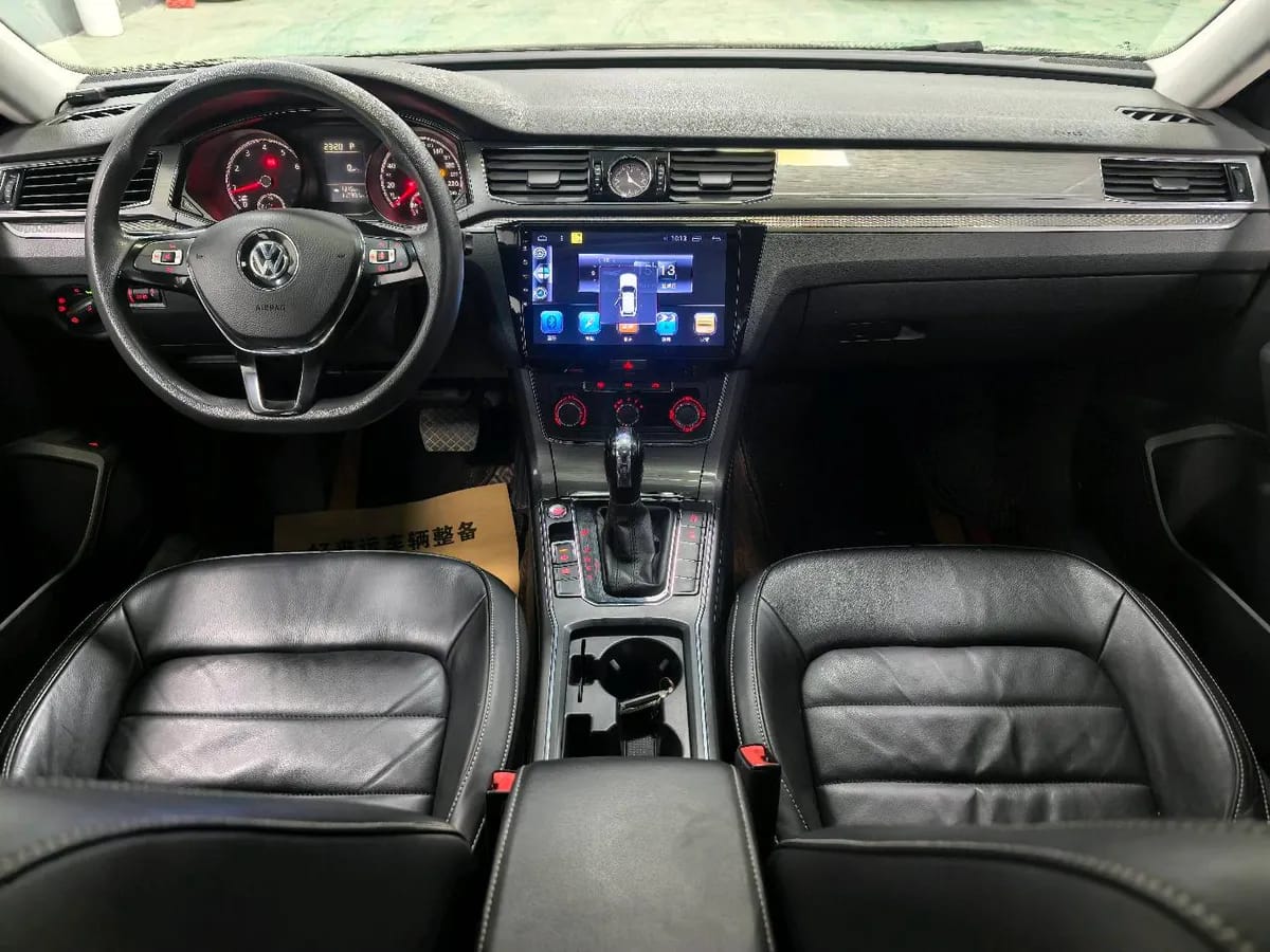 Volkswagen 2017 300TSI DSG 5
