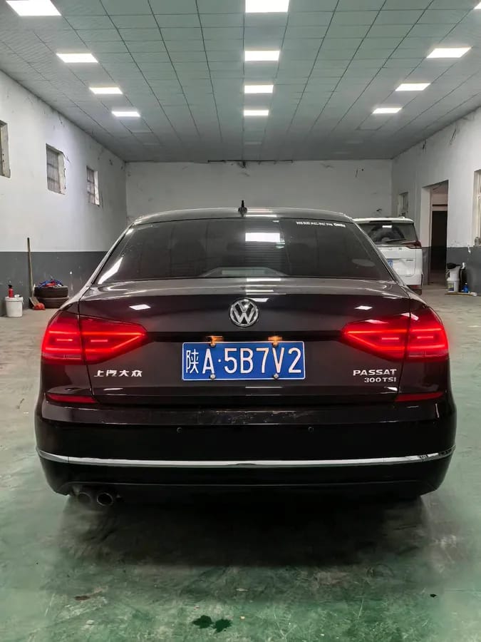 Volkswagen 2017 300TSI DSG 9