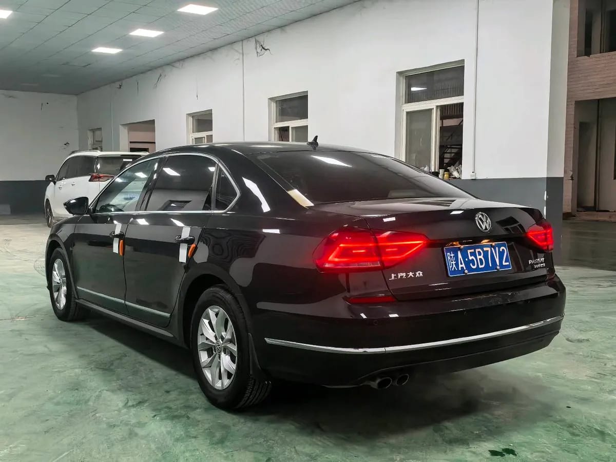 Volkswagen 2017 300TSI DSG 10