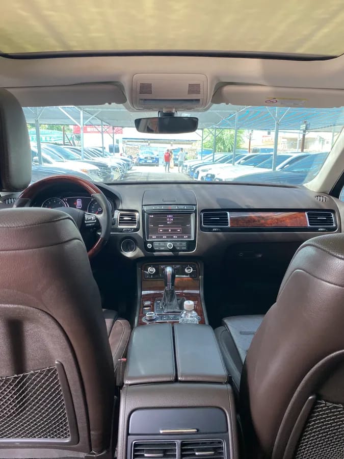 Volkswagen 2017 3.0TSI 8