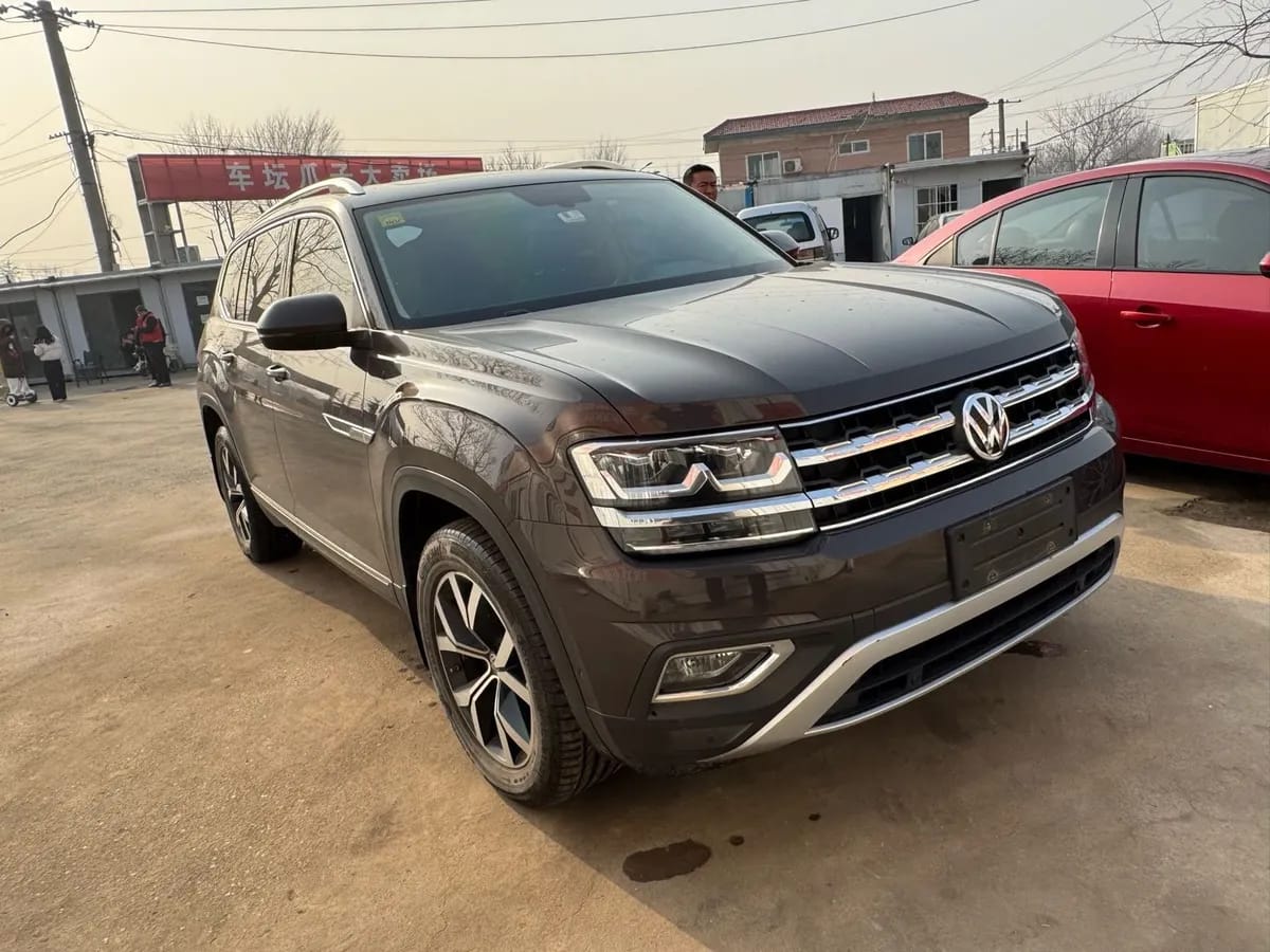 Volkswagen 2017 330TSI 3