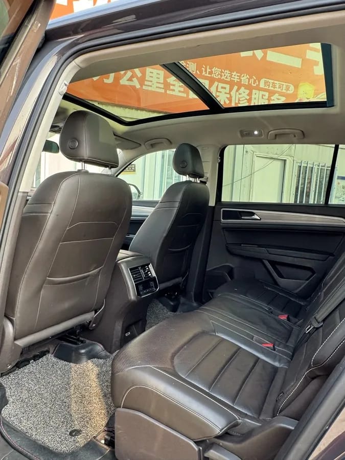 Volkswagen 2017 330TSI 9