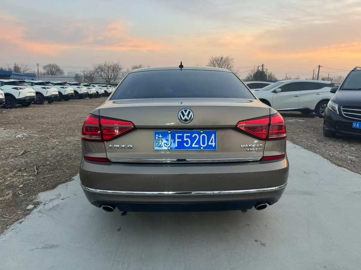 Volkswagen 2017 330TSI DSG 4