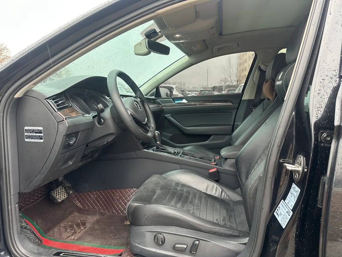 Volkswagen 2017 380TSI DSG 9