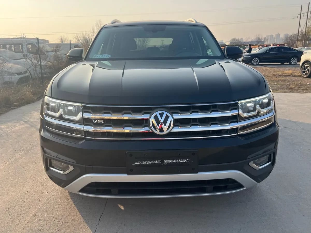 Volkswagen 2017 530 V6 2