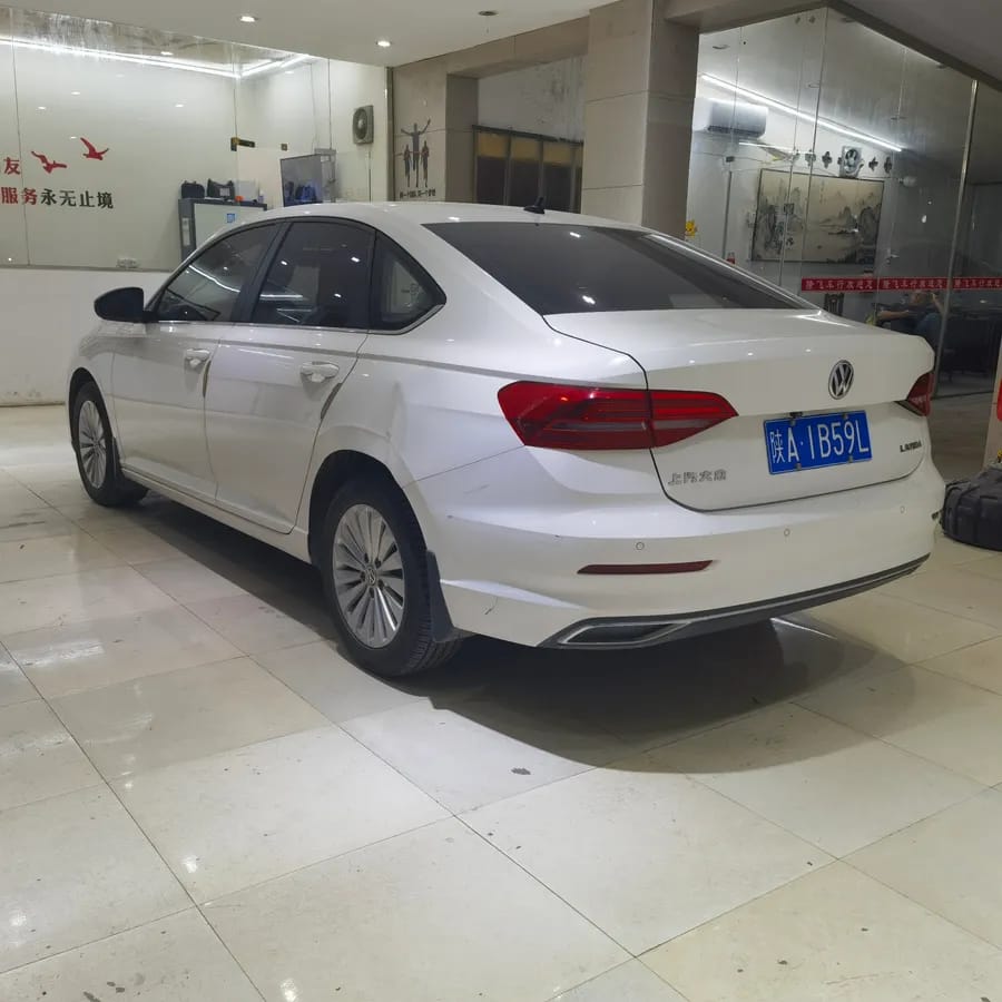Volkswagen 2018 1.5L V 7