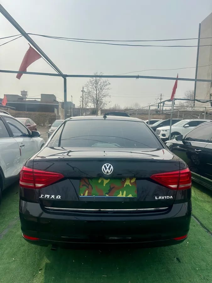 Volkswagen 2018 1.5L VI 8