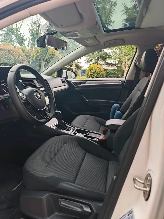 Volkswagen 2018 1.6L 7