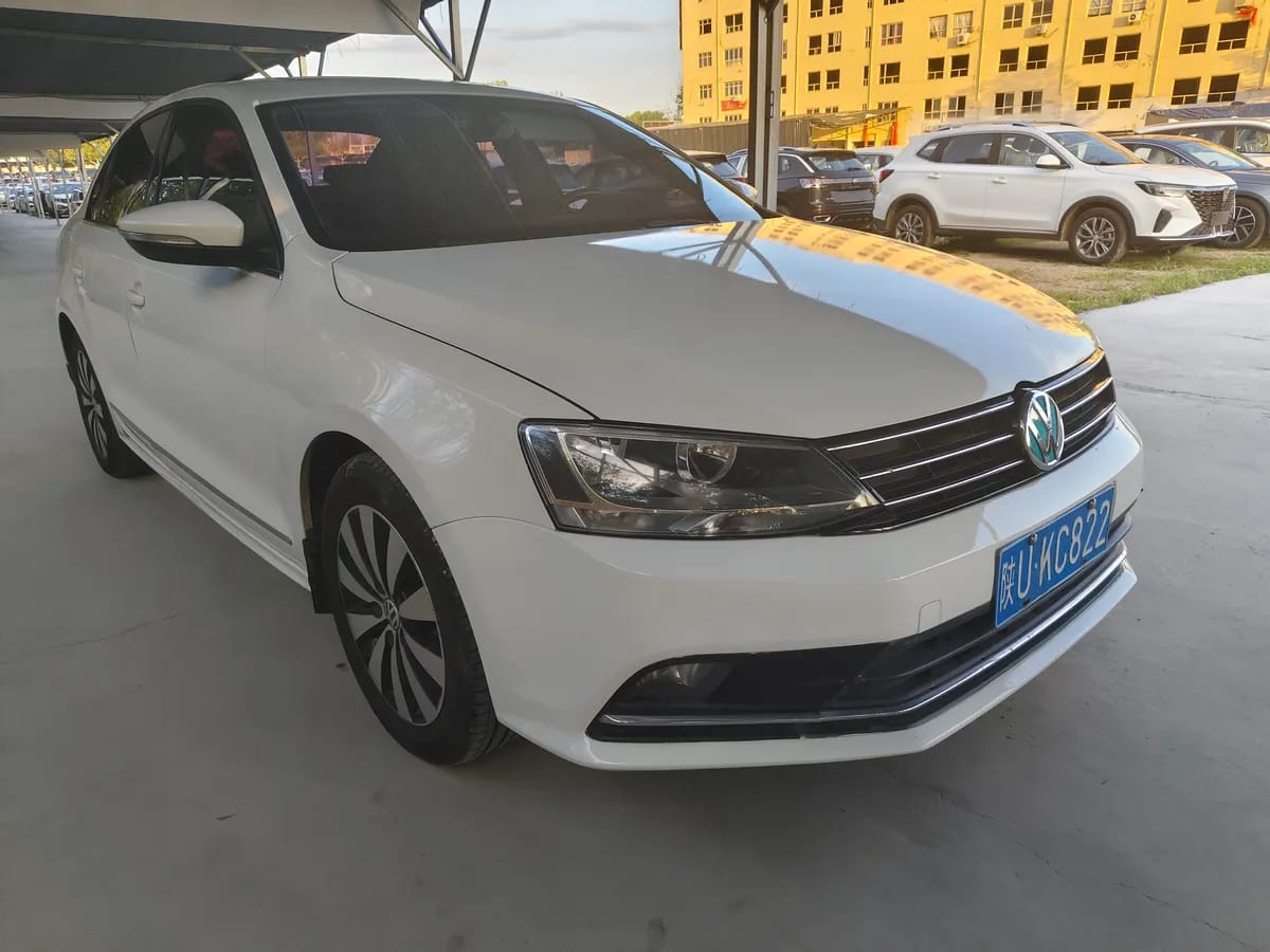 Volkswagen 2018 180TSI DSG 3