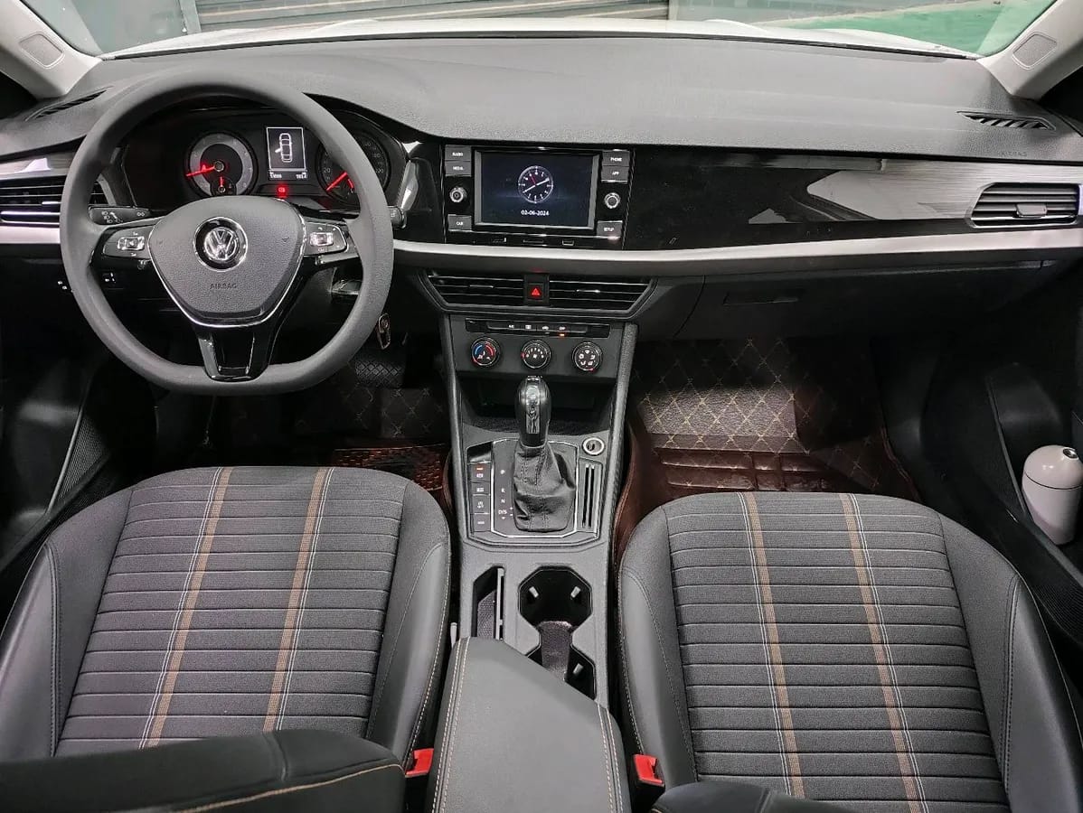 Volkswagen 2018 200TSI DSG V 5