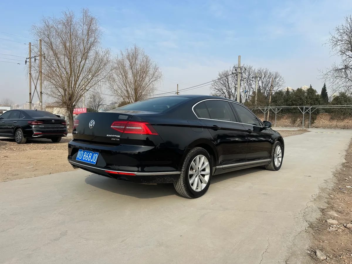 Volkswagen 2018 330TSI DSG 4