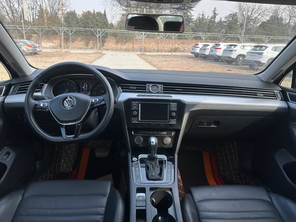 Volkswagen 2018 330TSI DSG 8