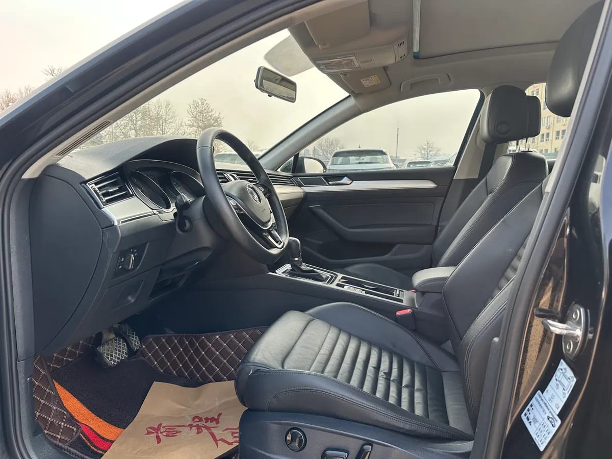 Volkswagen 2018 330TSI DSG 9
