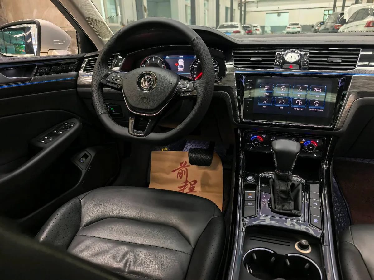Volkswagen 2018 380TSI 6