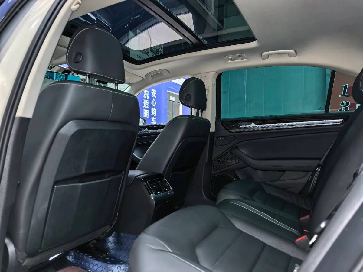 Volkswagen 2018 380TSI 7
