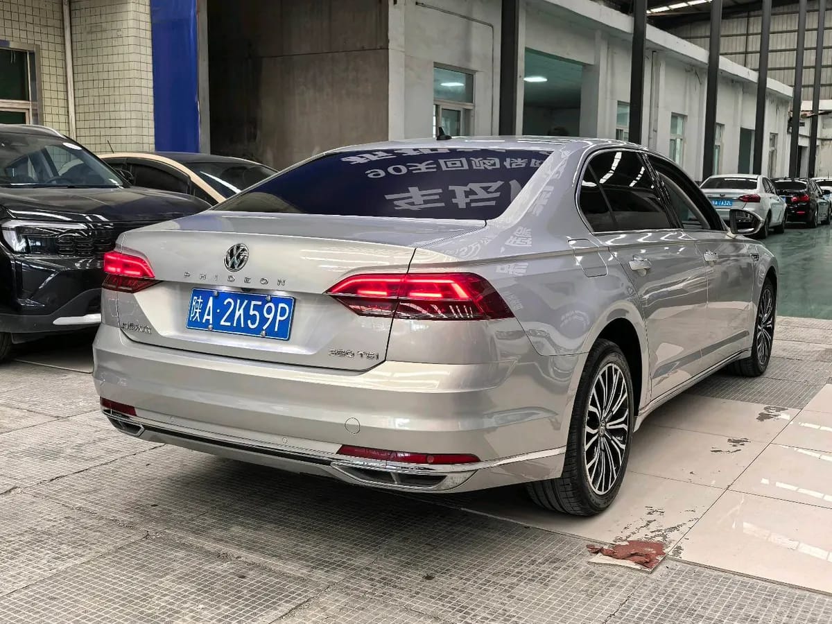 Volkswagen 2018 380TSI 8