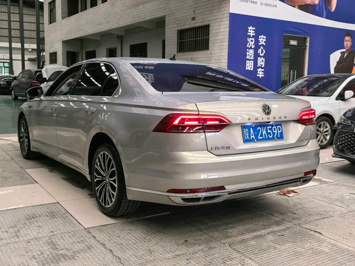 Volkswagen 2018 380TSI 10
