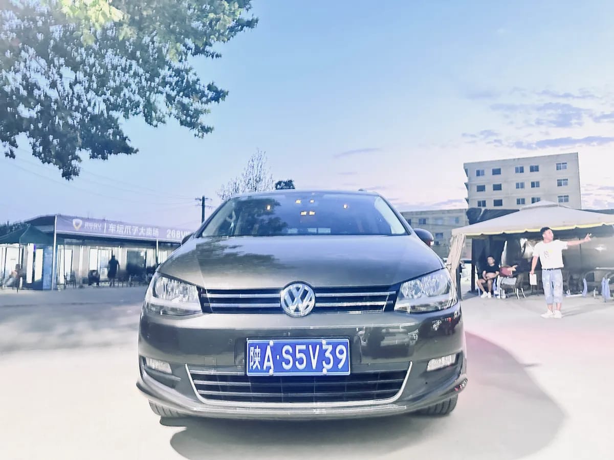 Volkswagen 2018 380TSI 7 4