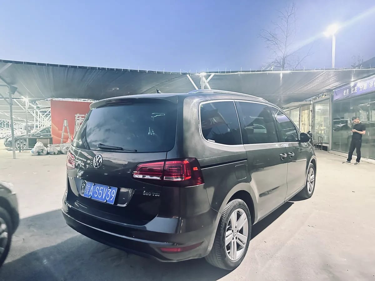 Volkswagen 2018 380TSI 7 6