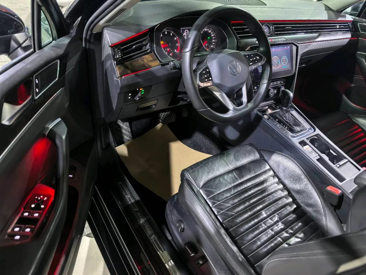 Volkswagen 2018 380TSI DSG 4