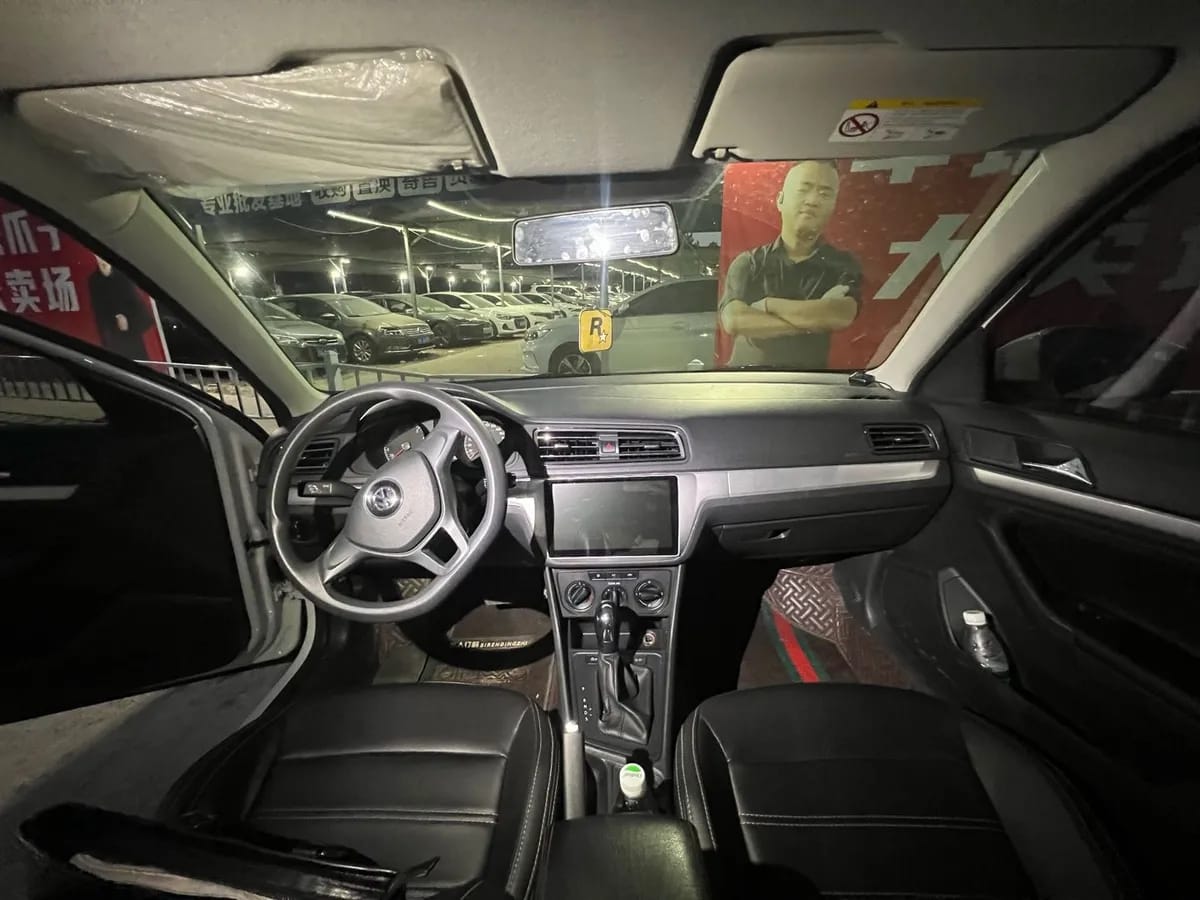 Volkswagen 2019 1.5L VI 9