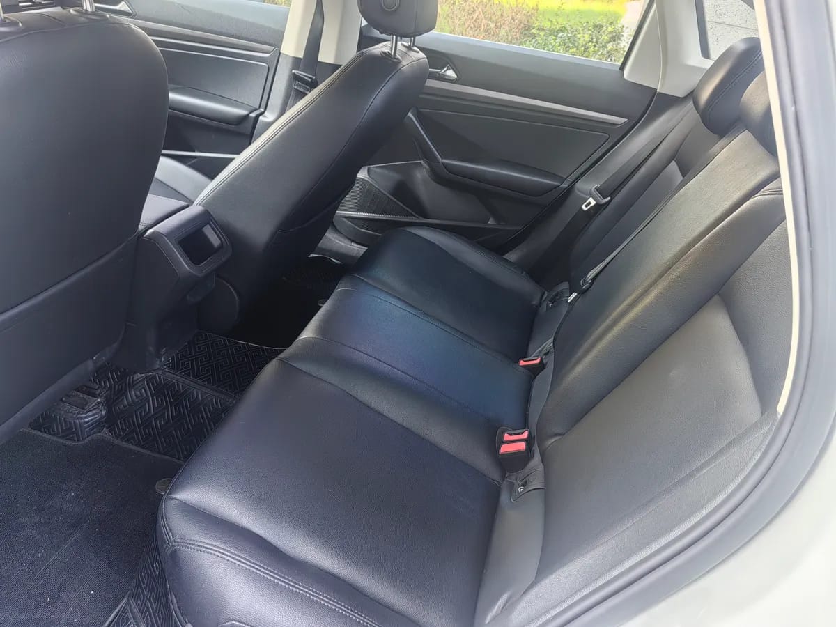 Volkswagen 2019 4