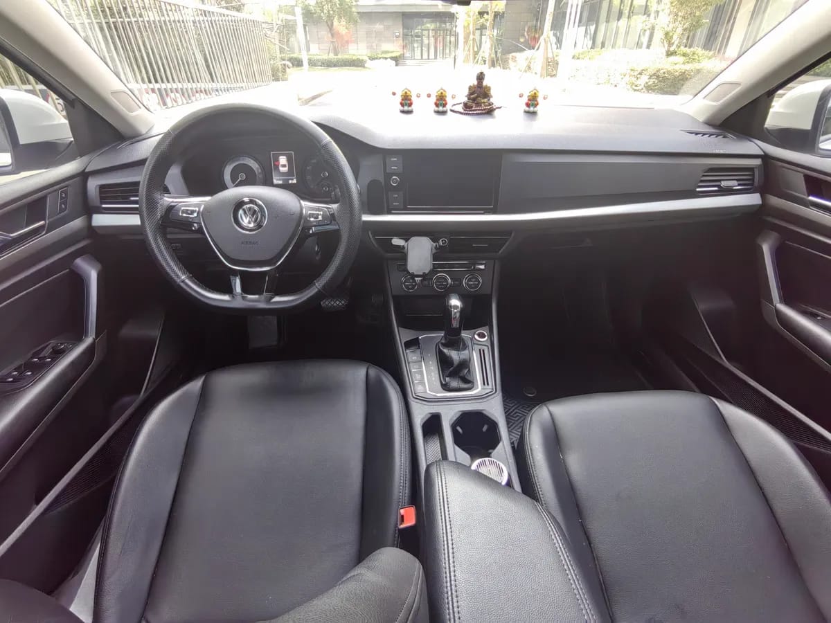 Volkswagen 2019 5