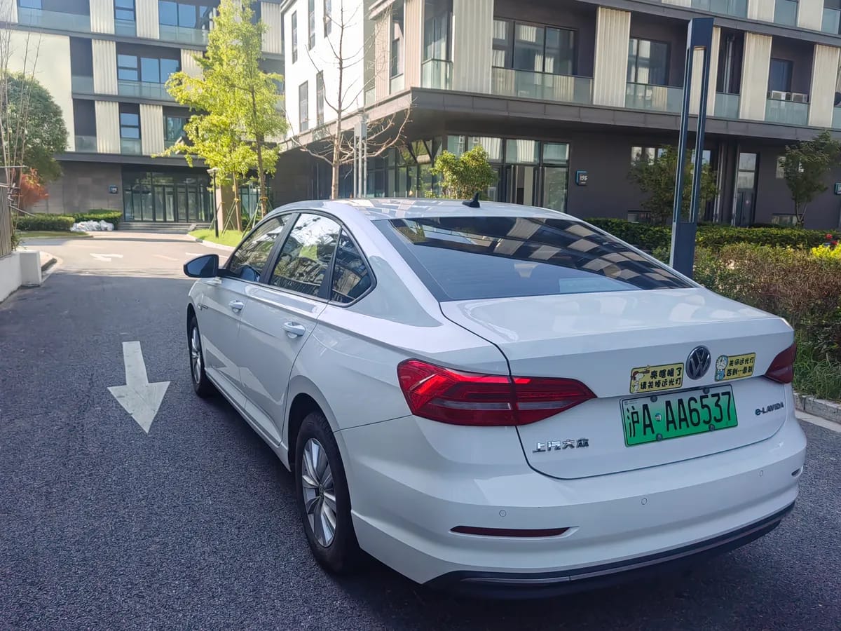 Volkswagen 2019 8