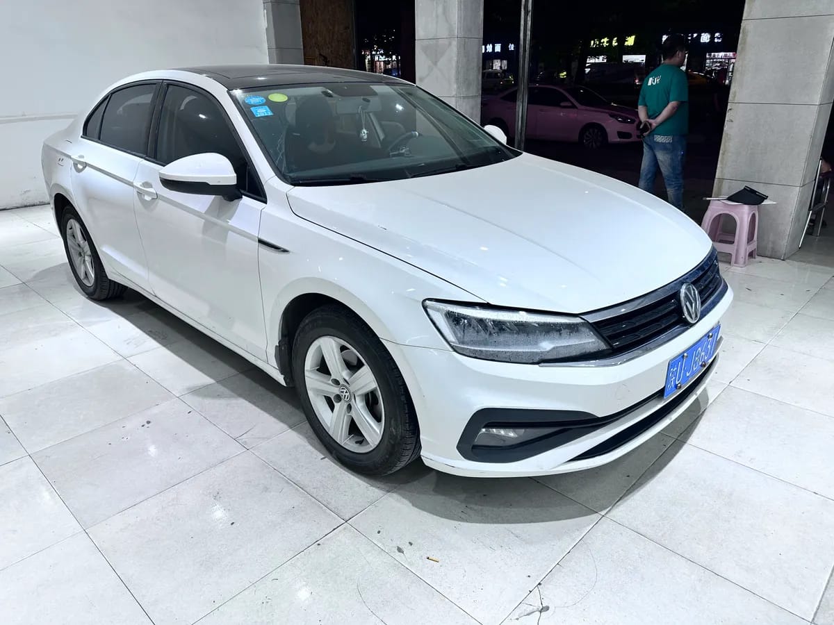 Volkswagen 2019 230TSI DSG V 3