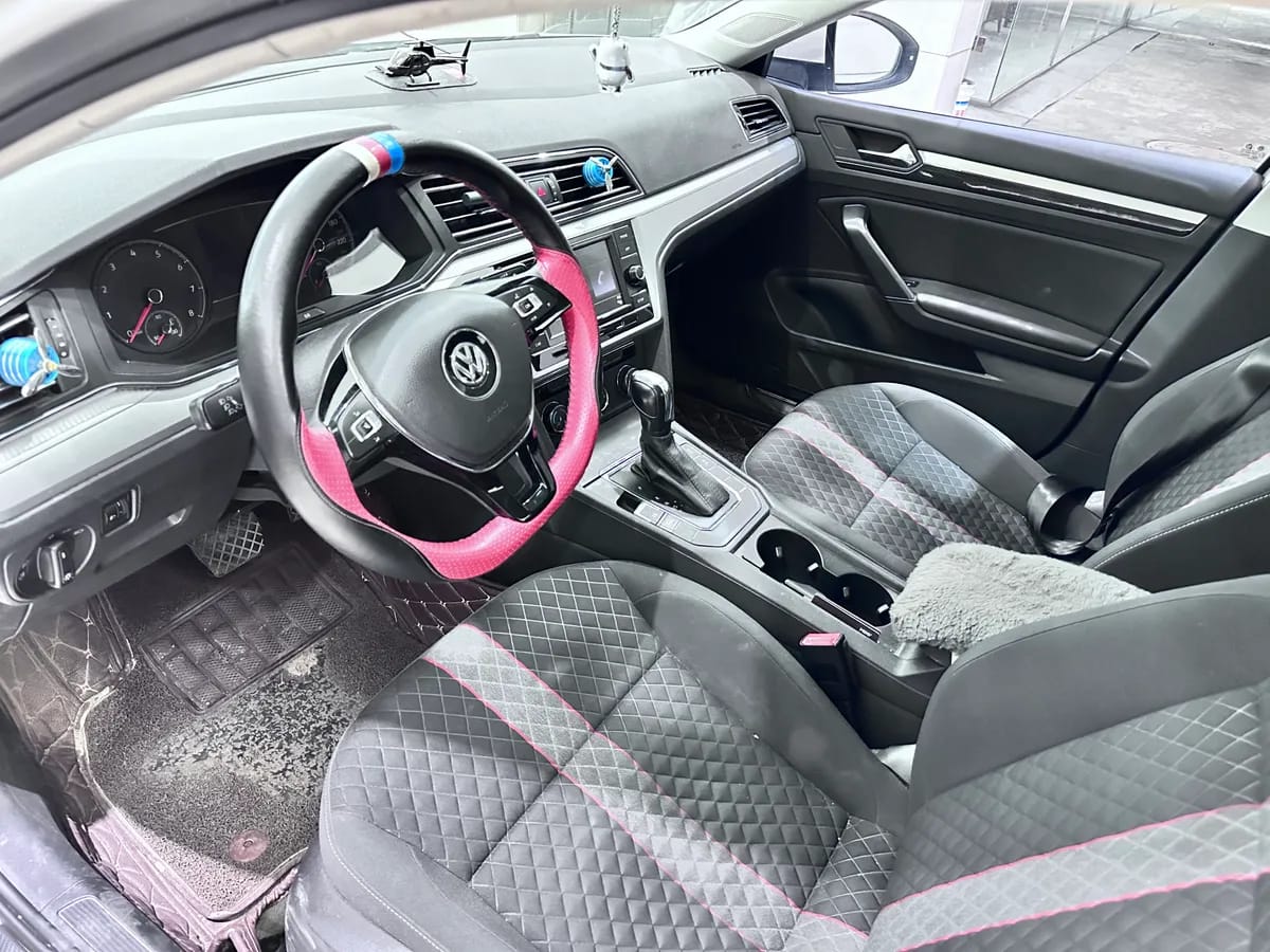 Volkswagen 2019 230TSI DSG V 8