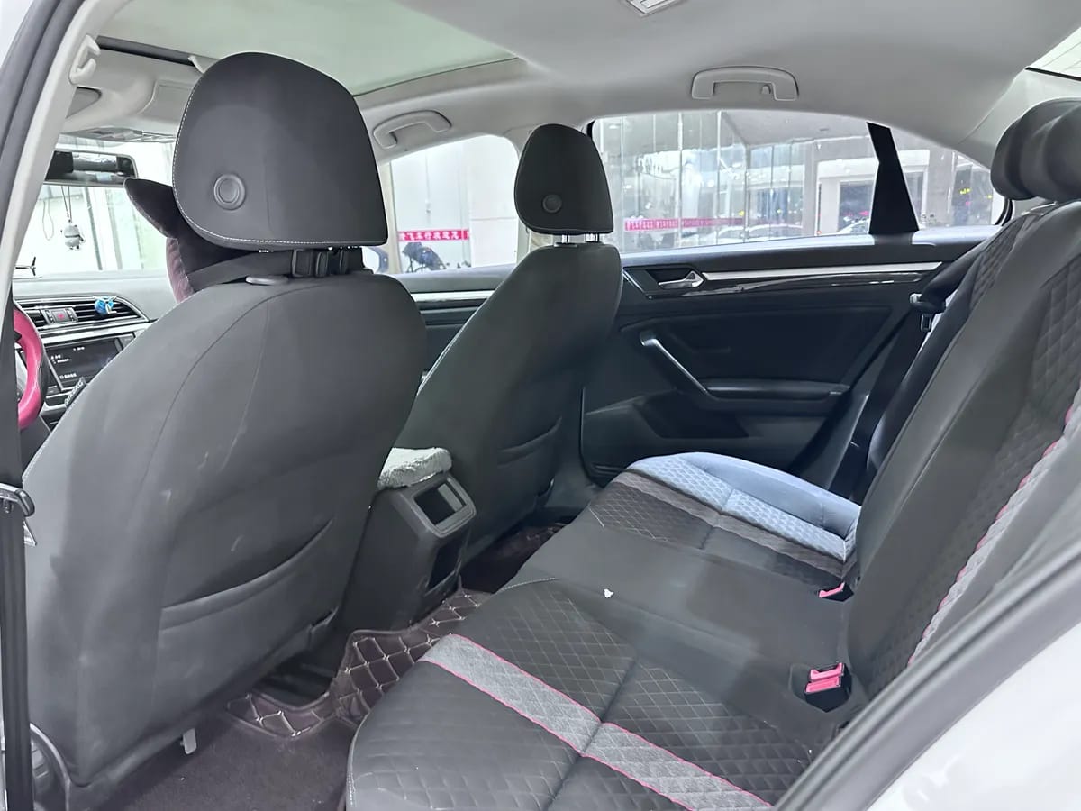 Volkswagen 2019 230TSI DSG V 10