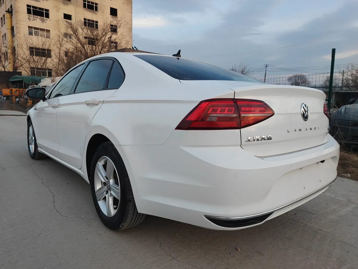 Volkswagen 2019 230TSI DSG VI 4