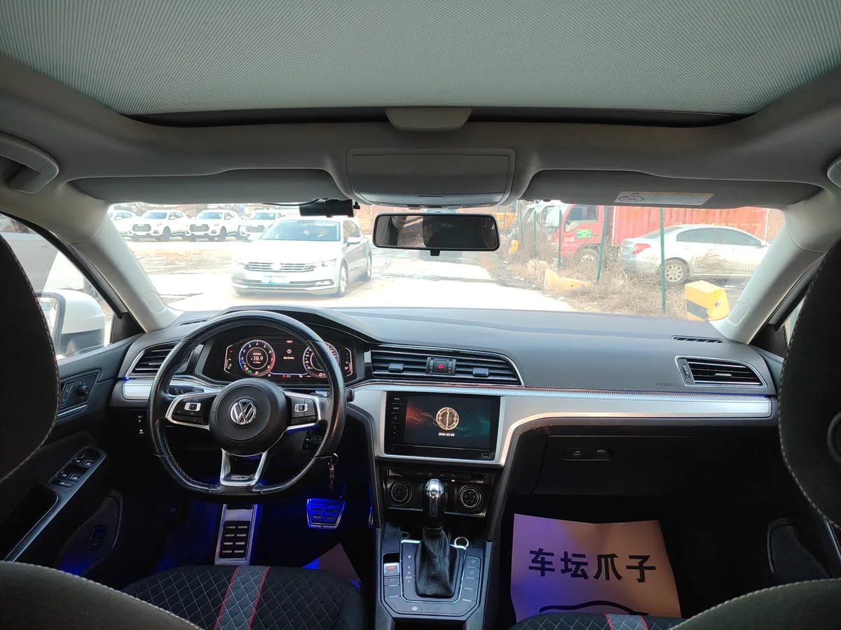 Volkswagen 2019 230TSI DSG VI 6