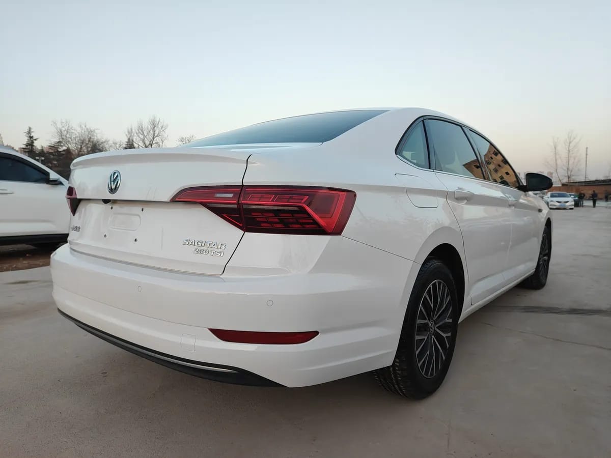 Volkswagen 2019 280TSI DSG V 4