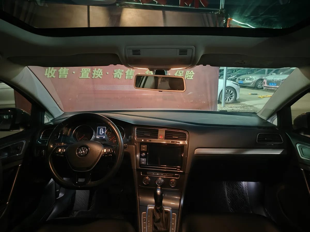 Volkswagen 2019 280TSI DSG V 8