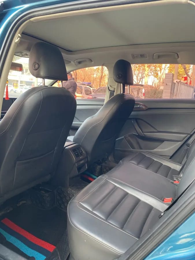 Volkswagen 2019 280TSI V 8