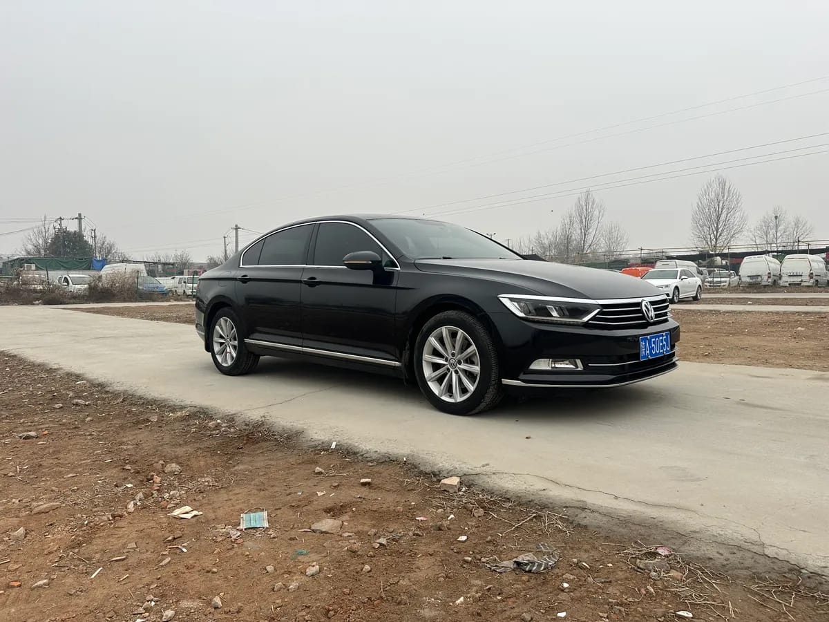 Volkswagen 2019 330TSI DSG V 3