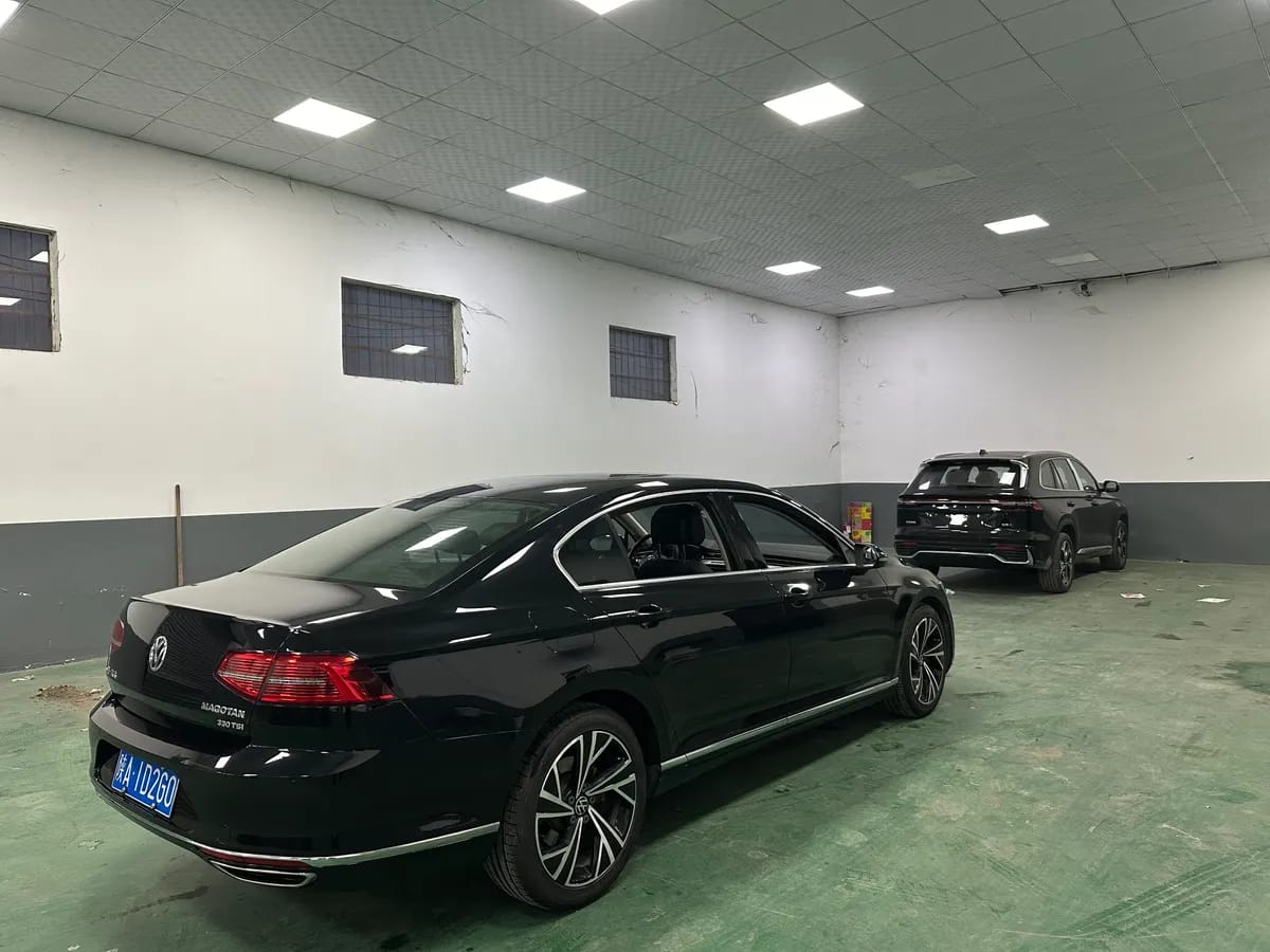 Volkswagen 2019 330TSI DSG VI 4