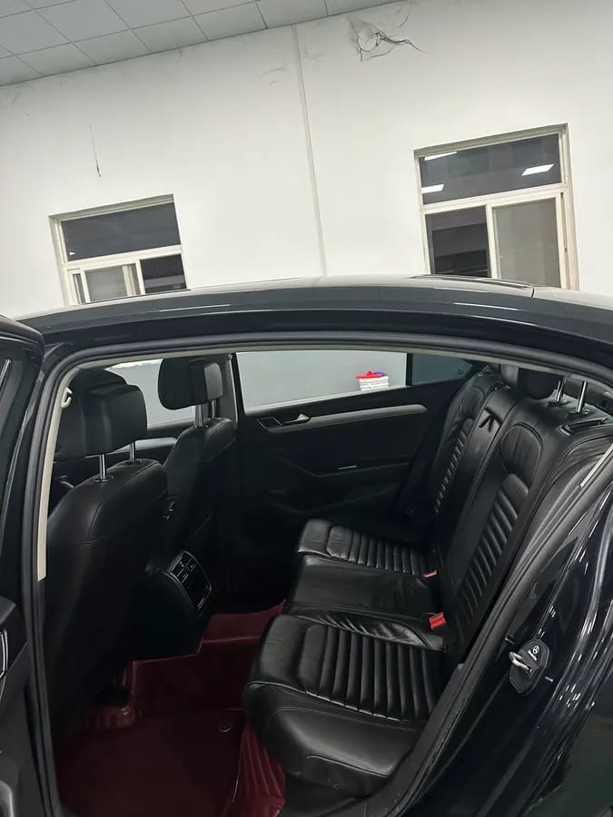 Volkswagen 2019 330TSI DSG VI 8
