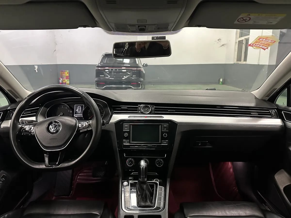 Volkswagen 2019 330TSI DSG VI 9