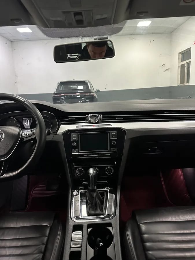 Volkswagen 2019 330TSI DSG VI 10