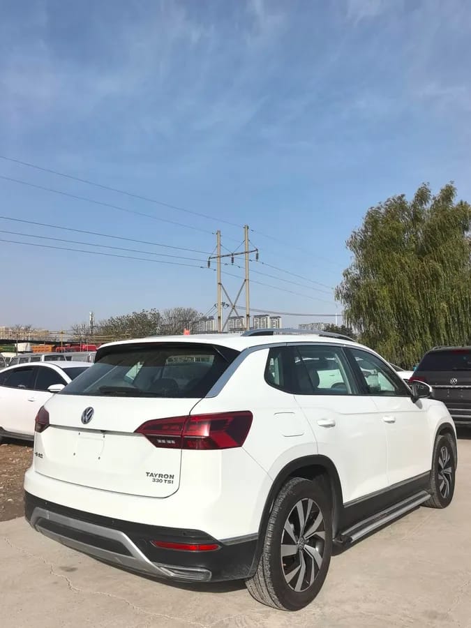 Volkswagen 2019 330TSI V 10