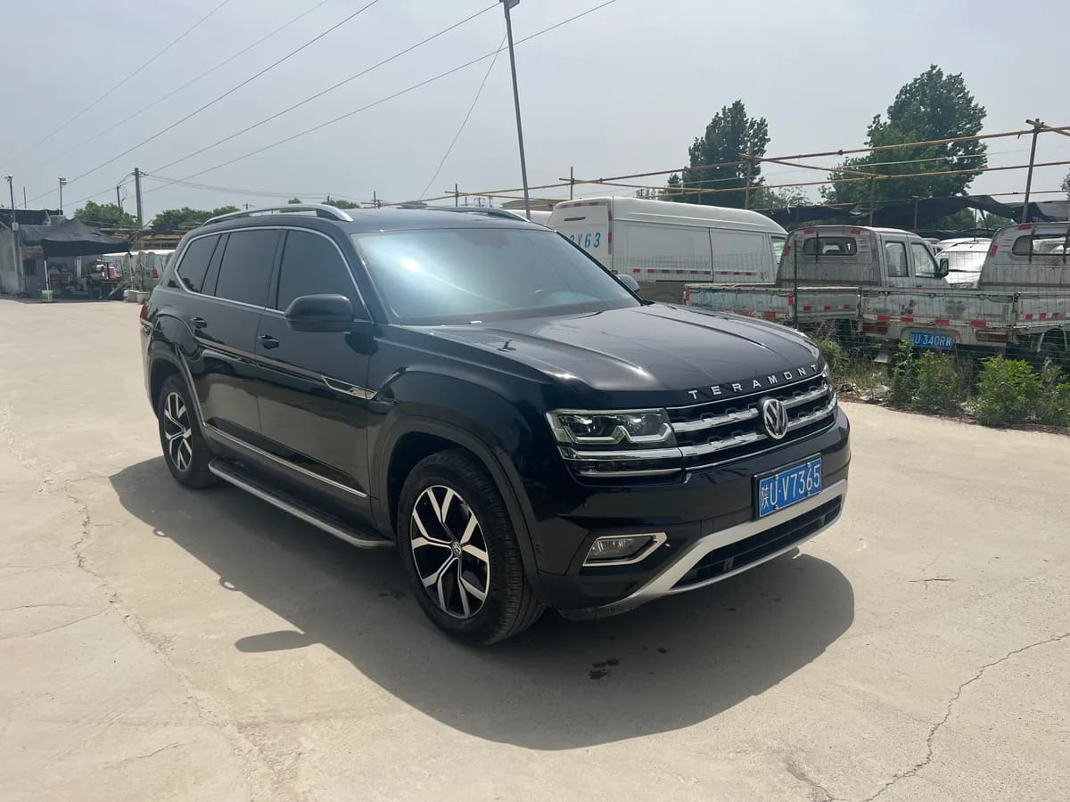 Volkswagen 2019 330TSI VI 2