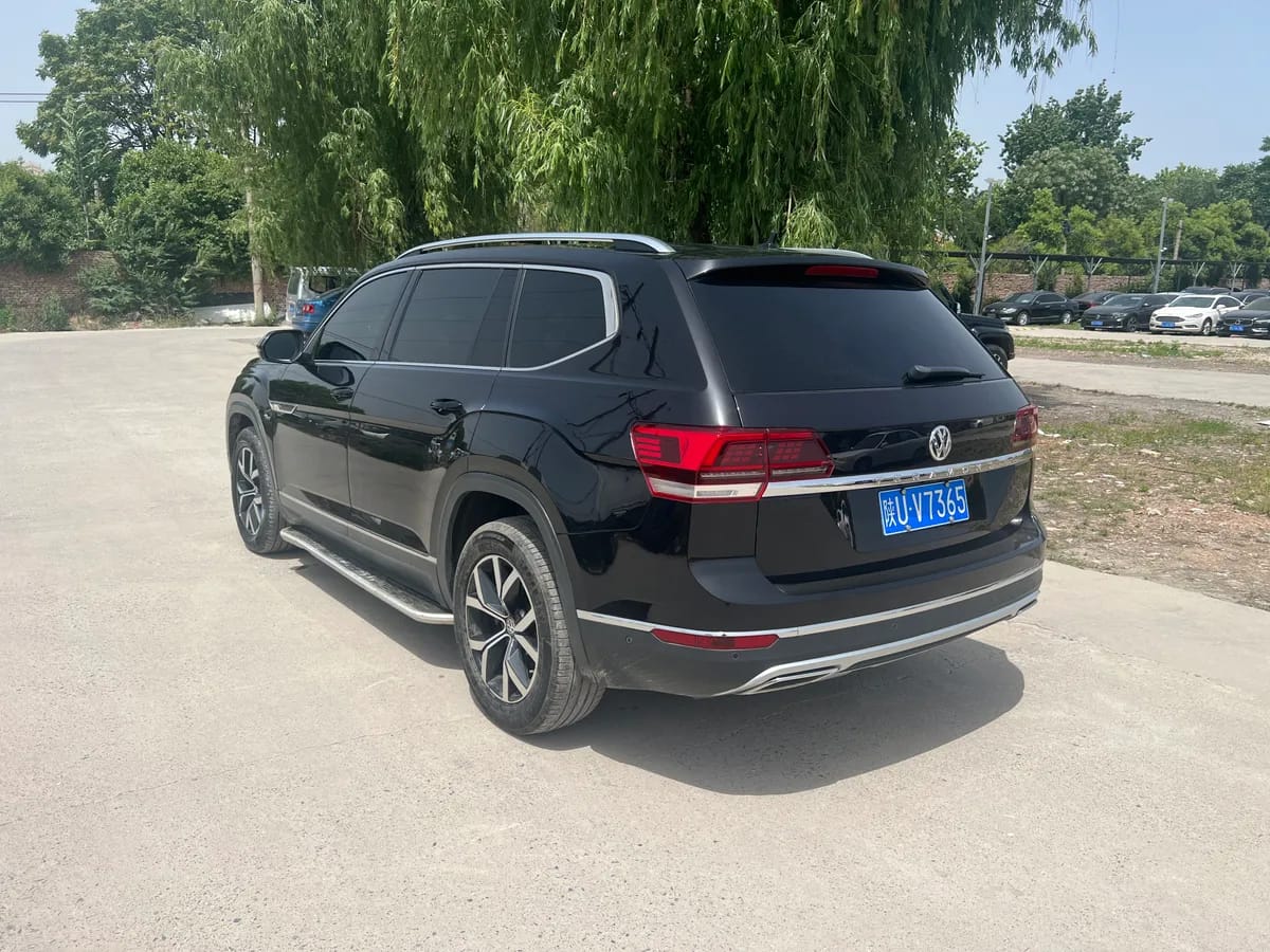 Volkswagen 2019 330TSI VI 5
