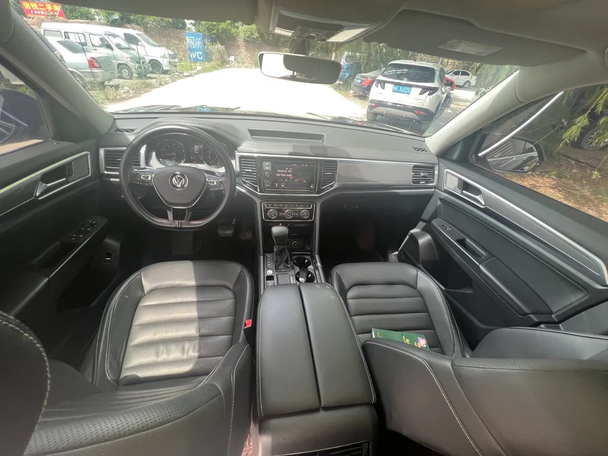 Volkswagen 2019 330TSI VI 6