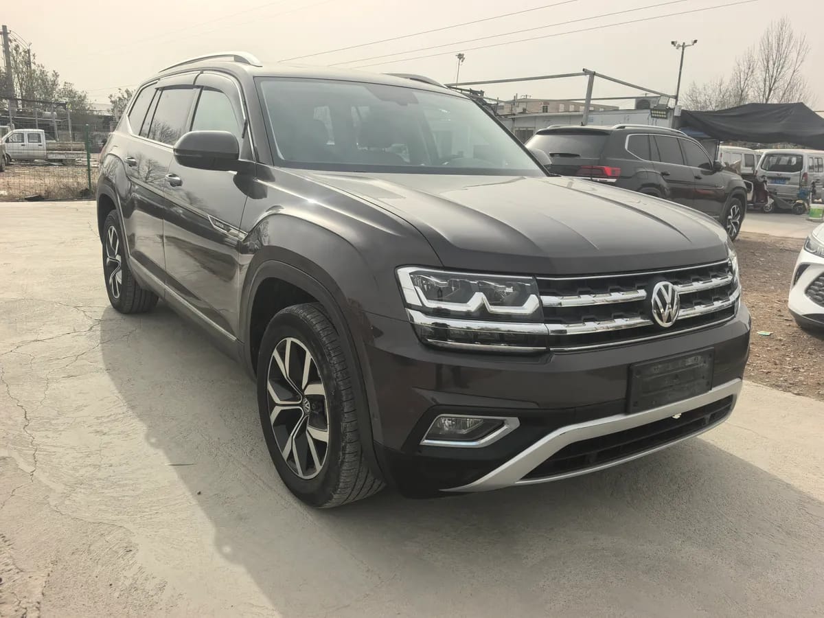 Volkswagen 2019 380TSI V 3