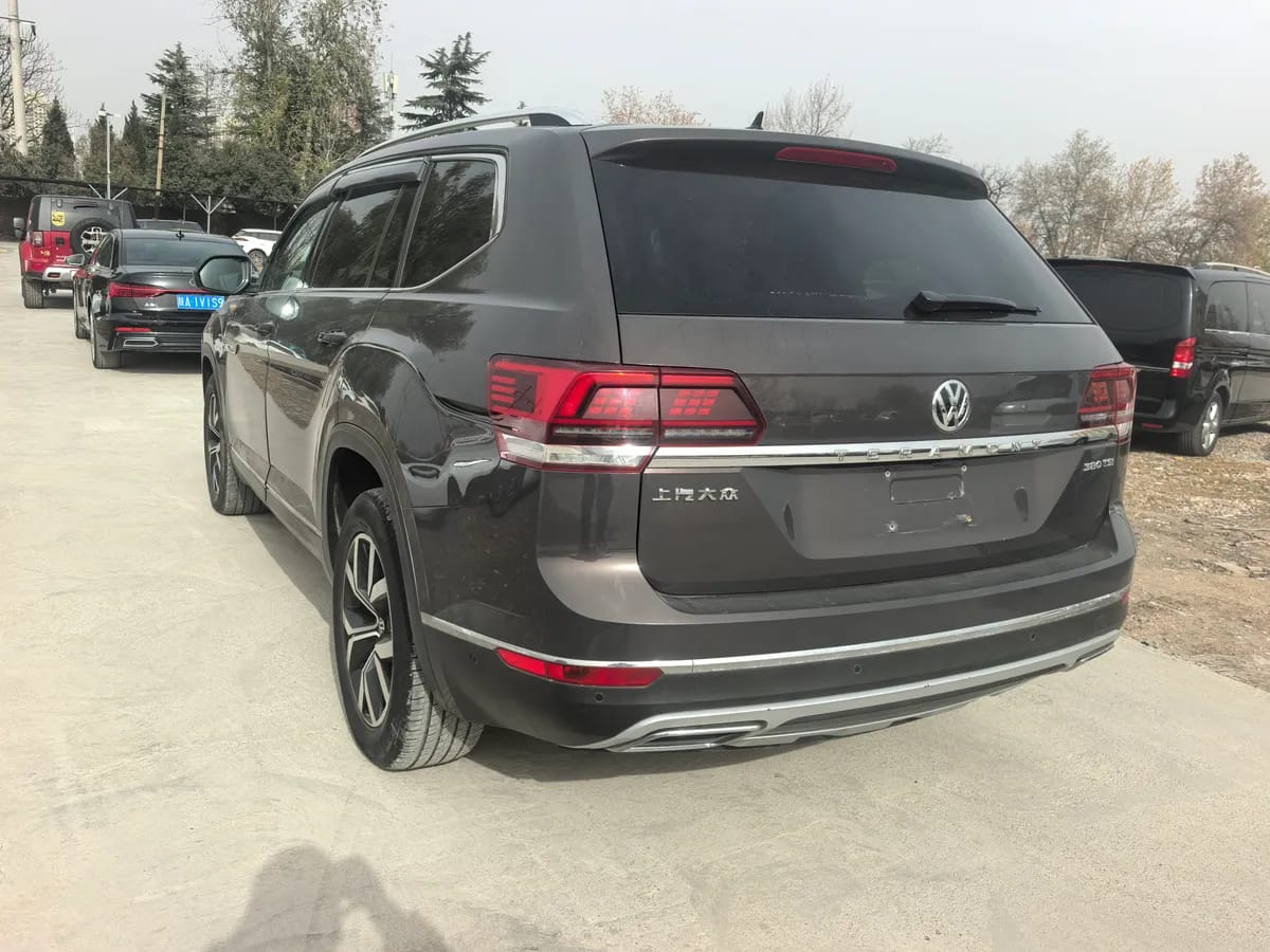Volkswagen 2019 380TSI V 4