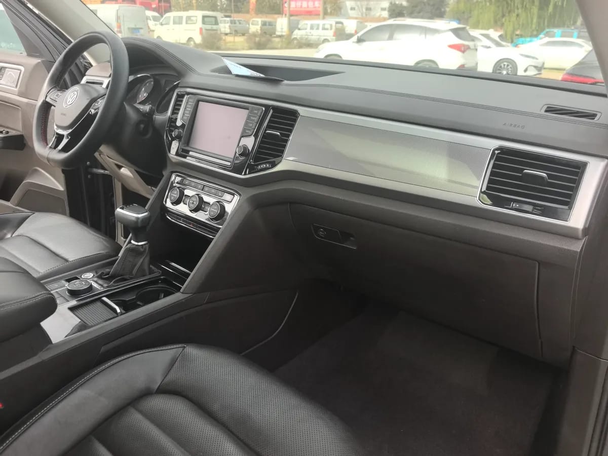 Volkswagen 2019 380TSI V 7