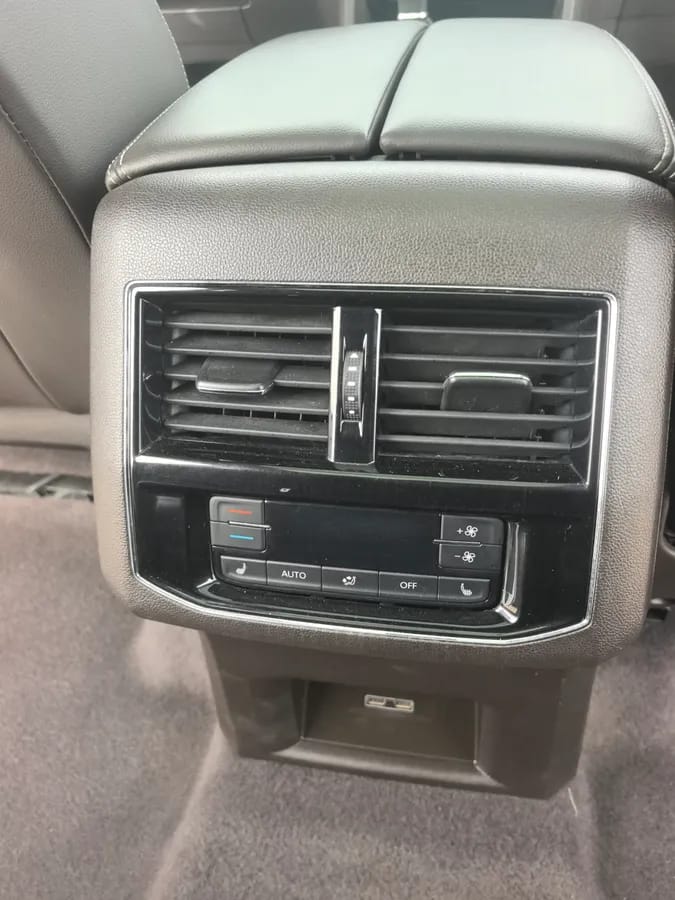 Volkswagen 2019 380TSI V 9